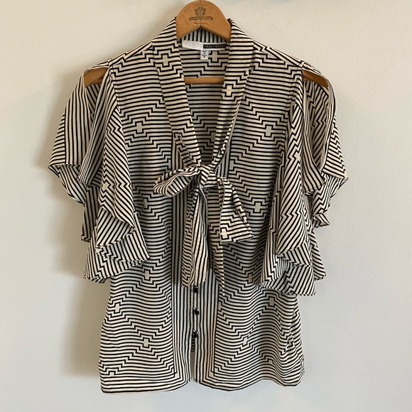 Tracy Reese Silk Tie Neck Flounced Diamond Top M - Picture 2 of 11